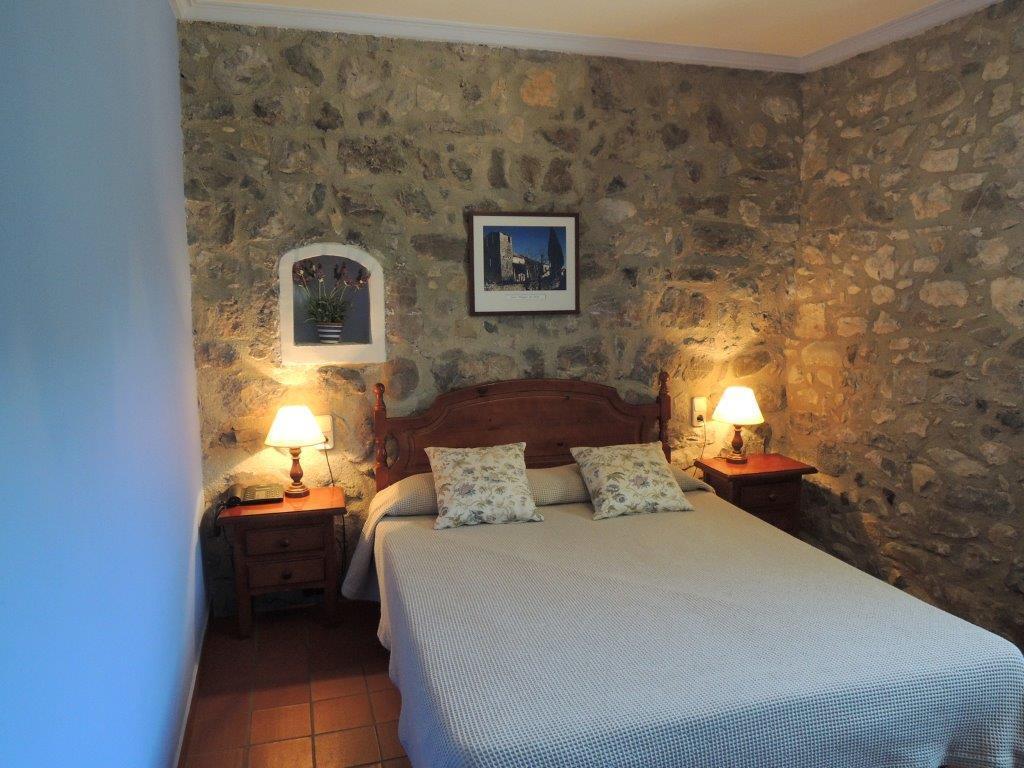 Hostal De La Rovira Oix Kültér fotó
