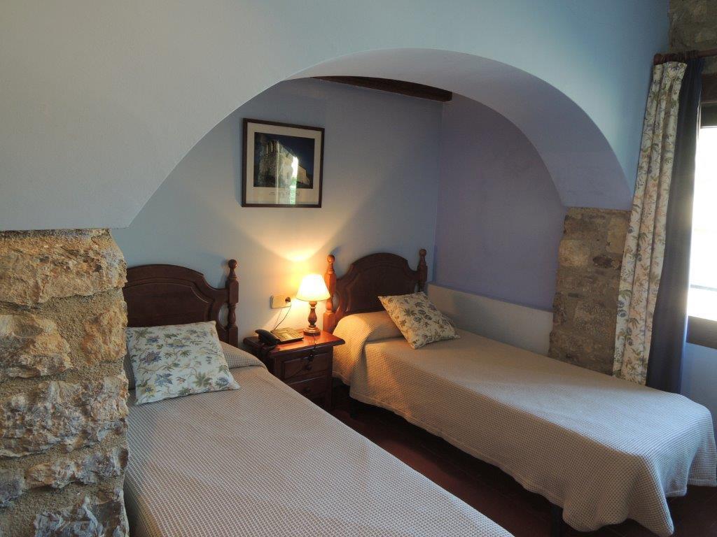 Hostal De La Rovira Oix Kültér fotó