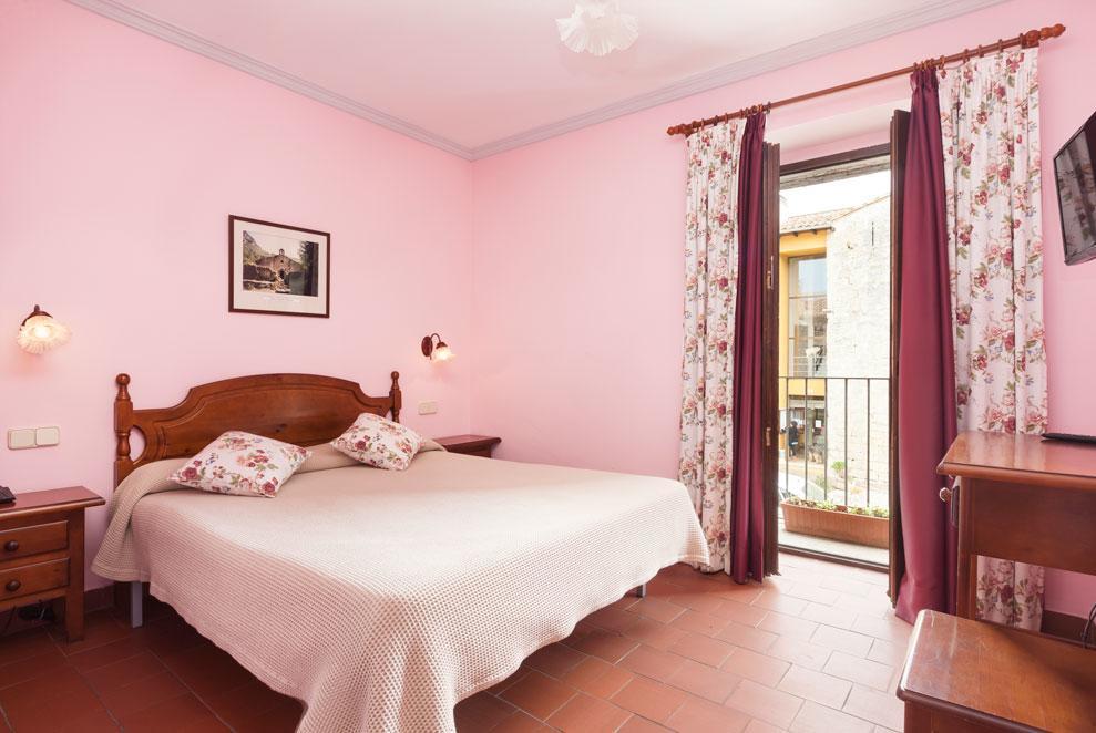 Hostal De La Rovira Oix Kültér fotó