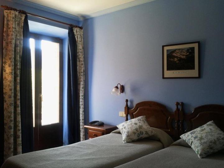 Hostal De La Rovira Oix Szoba fotó