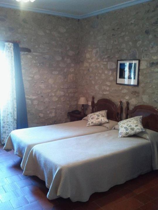 Hostal De La Rovira Oix Szoba fotó
