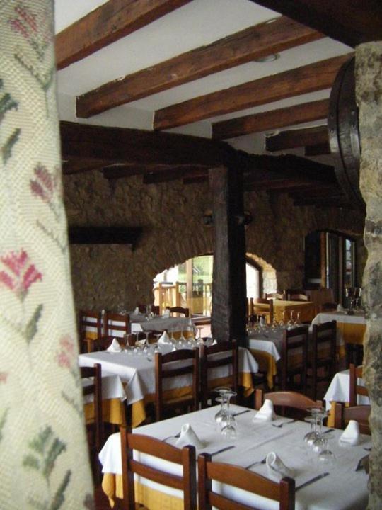 Hostal De La Rovira Oix Kültér fotó